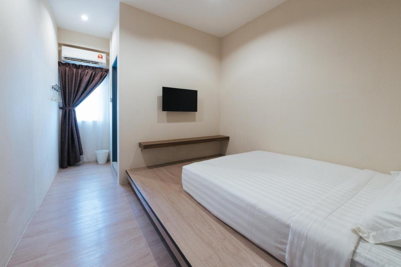 A° Hotel Semporna Bagian luar foto